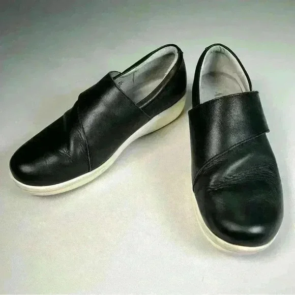 Lightly used  TRAQ BY ALEGRIA "QIN" WOMENS SMART WALKING SHOES BLACK - Picture 2 of 13